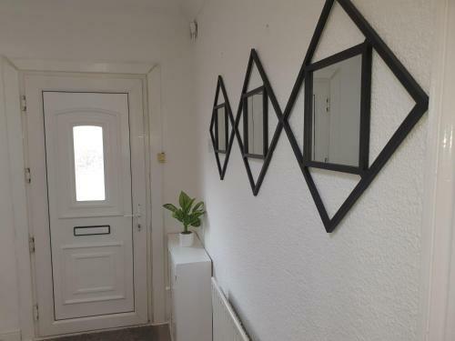 Spacious Birmingham 4 Bed House With Parking And Wifi