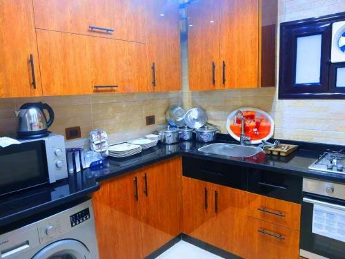 Golden Jewel Apartment Hotel - Stanley