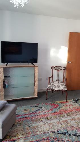 Modern City Centre 1 Bed Apartment With Gym Access By Lets Relocations