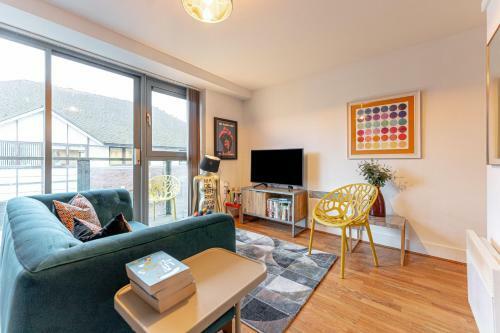 Luxury 1 Bedroom Apartment - Central Birmingham, Cube And Mailbox