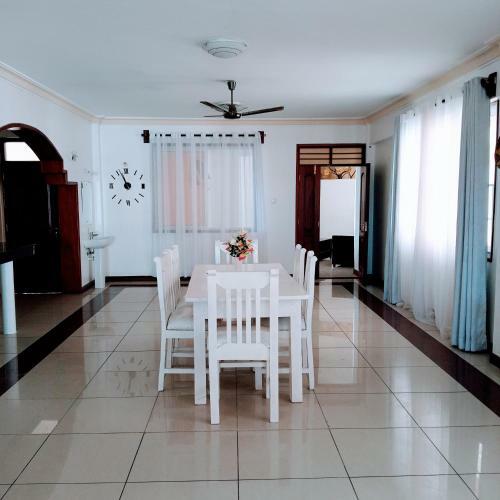 3 Bedroom Beach Front Apartment By Vee Homes Kenya