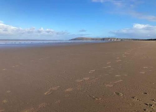 Sandy Beach Hill View Apartment Brean