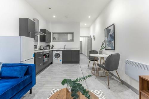 Contemporary 1 Bedroom Apartment In Dudley