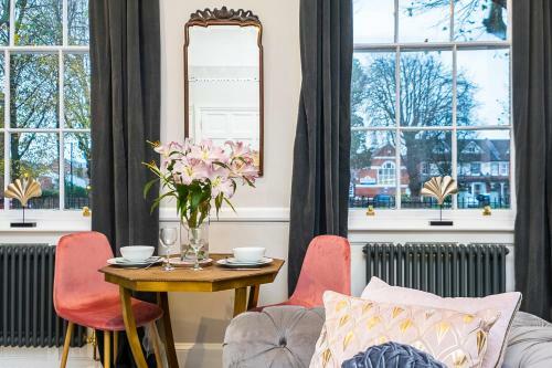 Corporate & Contractor Short Stay Accommodation By King Square Apartments