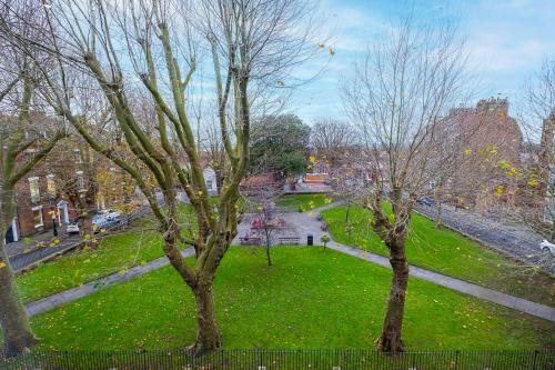 Corporate & Contractor Short Stay Accommodation By King Square Apartments
