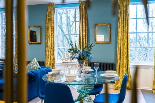 Corporate & Contractor Short Stay Accommodation By King Square Apartments