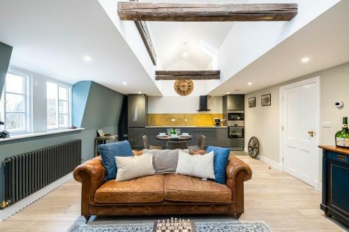 Corporate & Contractor Short Stay Accommodation By King Square Apartments