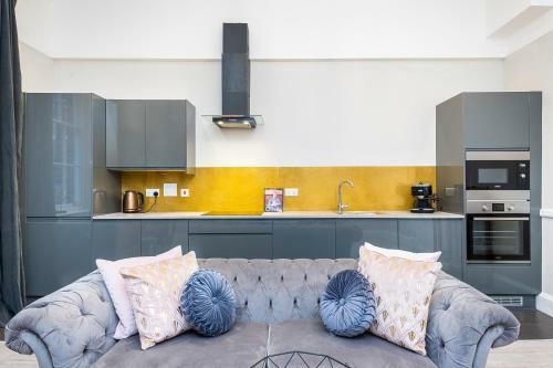 Corporate & Contractor Short Stay Accommodation By King Square Apartments