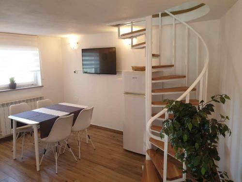 Apartment In Postojna 40257