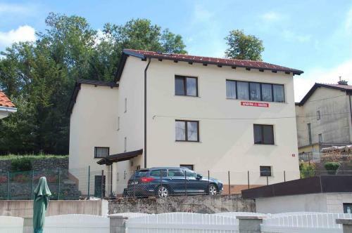 Apartment In Postojna 40258