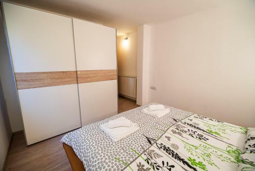 Three Bedroom Apartment With Terrace Ole