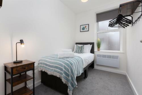 Charles Alexander Short Stay - Charnley House Apartments