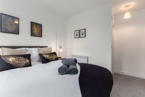 Charles Alexander Short Stay - Charnley House Apartments