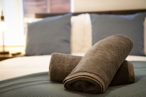 Charles Alexander Short Stay - Charnley House Apartments