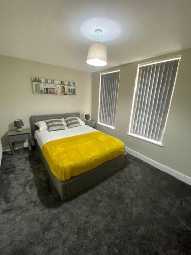 Stylish 2 Bed Apartment Sea Front Location
