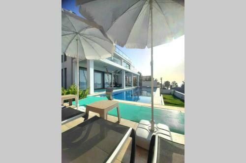 Villa Rosy Sunset