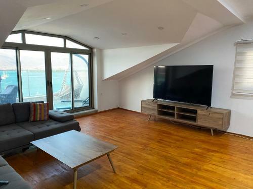 Exclusive Terrace Suite At Marina