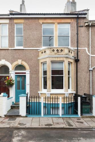 Hostal 144 Lower Cheltenham Place