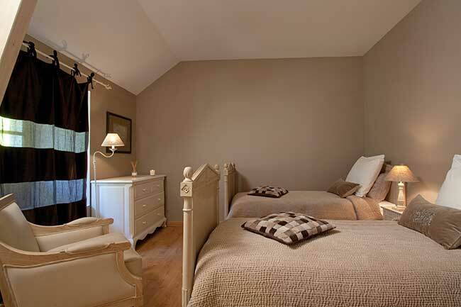 Hostal Chateau De Charge