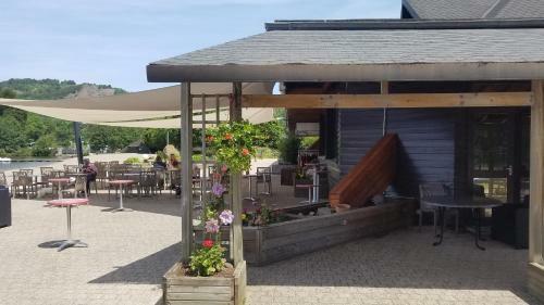 Hotel H�tel Domaine Du Lac Chambon
