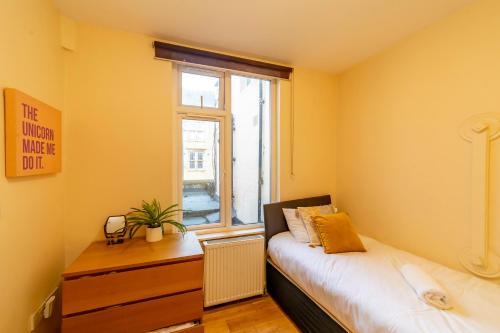 Apartamento Next To Brighton Station * Three Bedroom Flat *