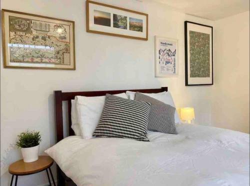 Apartamento 60 Steps To The Sea With Private Courtyard