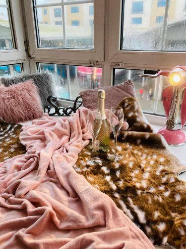 Funky Unique 2-bedroom Apartment With Parking