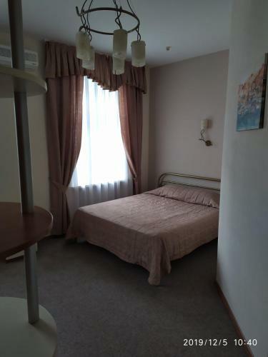 Hotel ?????-????
