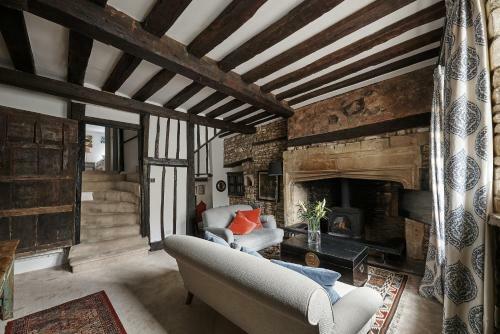 Luxury Cotswolds Cottage Including Hot Tub, Castle Combe