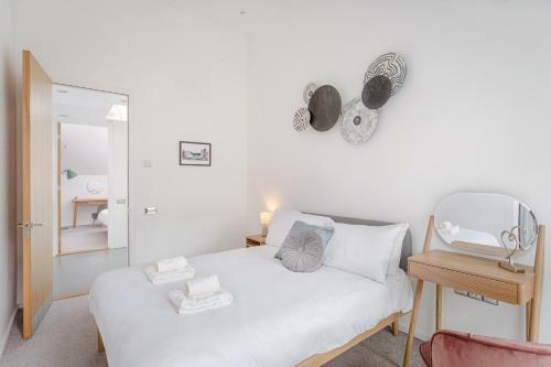 Exclusive City Centre Townhouse With Parking