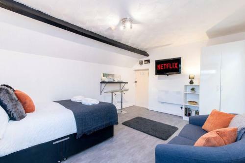 *stunning Studio Apartment*free Gated Parking*