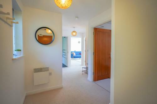 Rowsby Court - Stylish Apartment With Private Parking