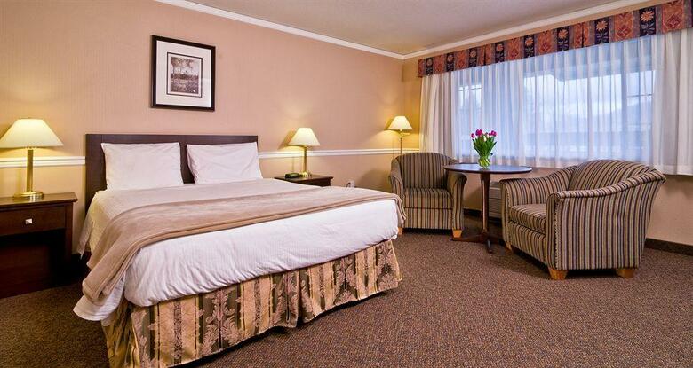 Hotel Kelowna Inn & Suites