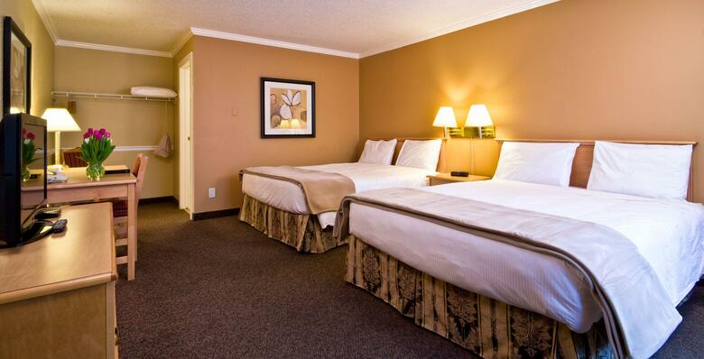 Hotel Kelowna Inn & Suites