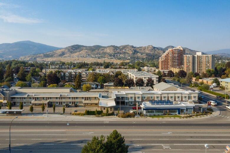 Hotel Kelowna Inn & Suites