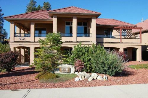 A Vacation Paradise At Quail Ridge B&B