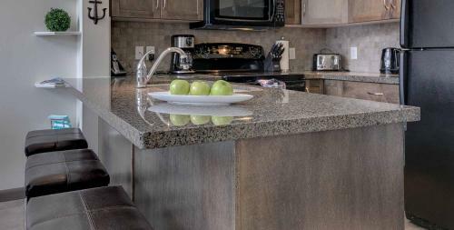 Apartamentos Playa Del Sol Resort - Vacation Rentals
