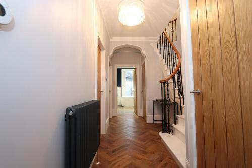 Dollar Apartments-41 Bridge Street