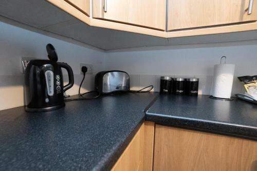 *4 Bed House *central *newly Refurbished *parking