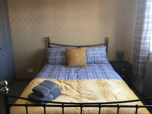 Rowan Place 5 Bedroom Off Street Parking Accommodation