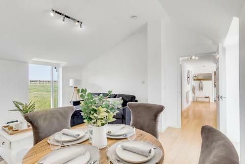 3 Bedroom Holiday Annex With Parking