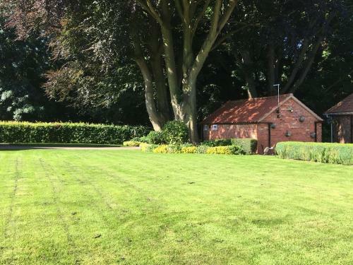 Crossways Self-catering Cottage - Self Contained