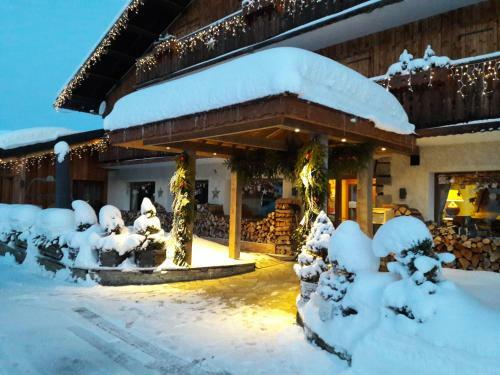 Hotel Le Caprice Des Neiges H�tels-chalets de Tradition