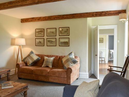The Farmhouse - Uk31126