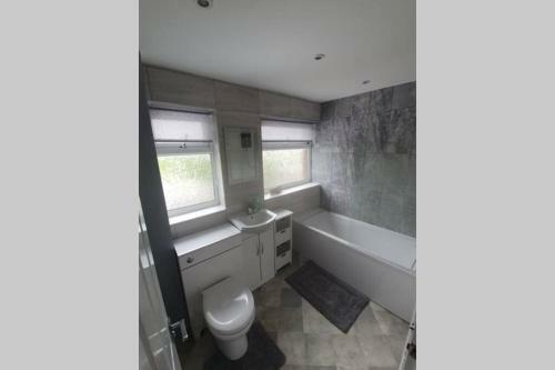 Entire House - Cheshire Oaks/ellesmere Port