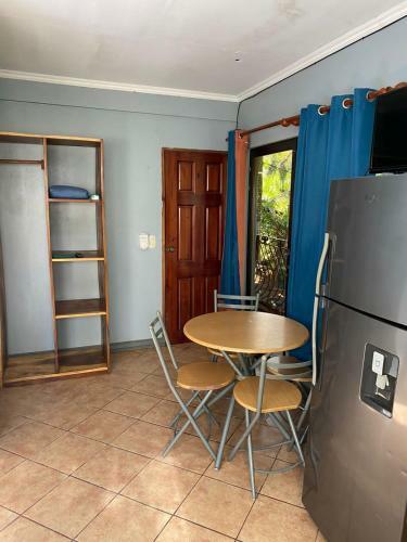 Apartamento Habitaci�n Privada Completamente Equipada Con Peque�a Terraza