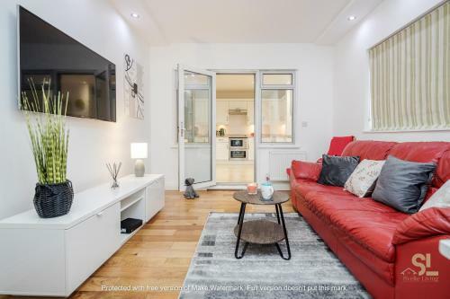 Enfield House By Svelte Living