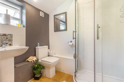 Apartamento 2 Bedroom Pet Friendly Cottage