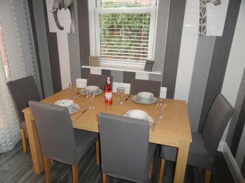 Isbourne Place By Cliftonvalley Apartments