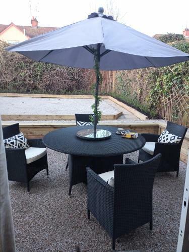 Fabulous 3 Bed Townhouse Overlooking The Water